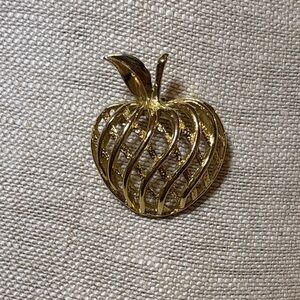 Vintage Gerry’s Apple Brooch